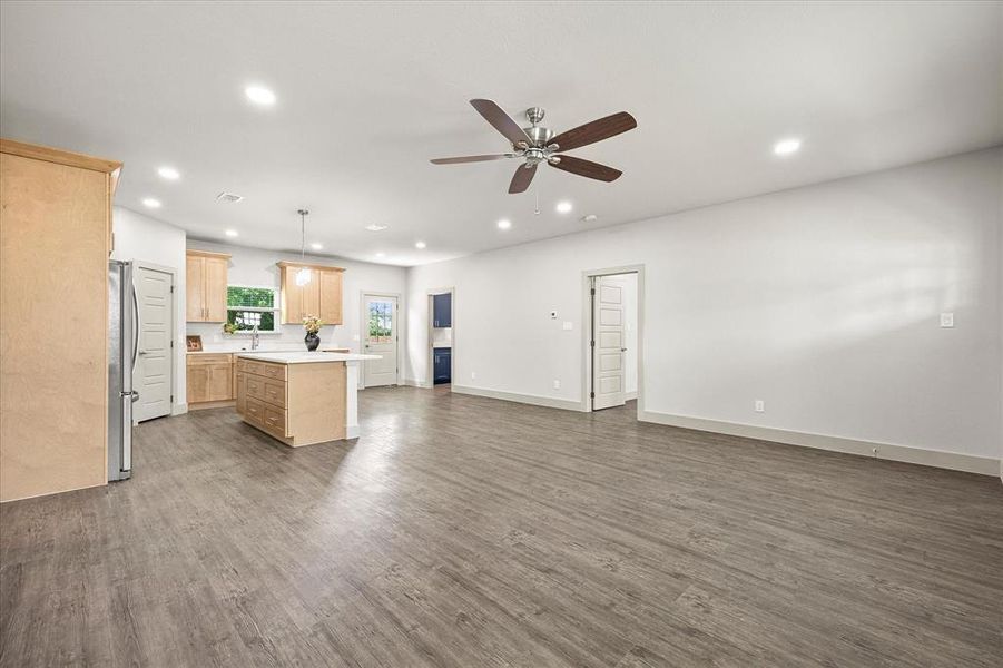Spacious, unfurnished interior of a new home in , Wolfe City (Image 13).