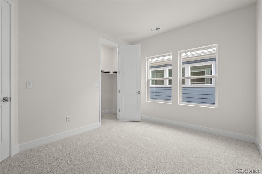 Spacious, unfurnished interior of a new home in Trailside at Cottonwood Creek, Colorado Springs (Image 23).