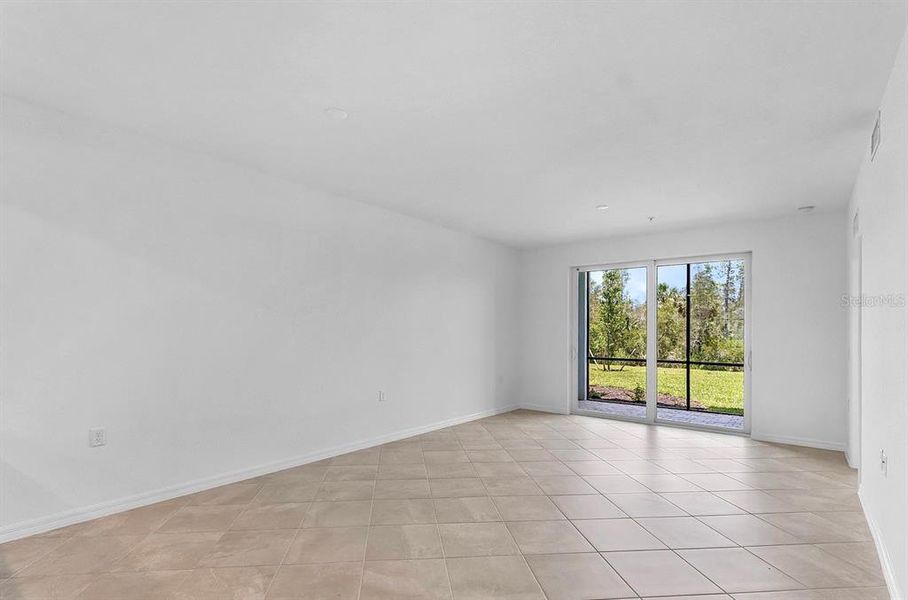 Spacious, unfurnished interior of a new home in Heritage Landing, Punta Gorda (Image 20). Spacious, unfurnished interior of a new home in Heritage Landing, Punta Gorda (Image 20).
