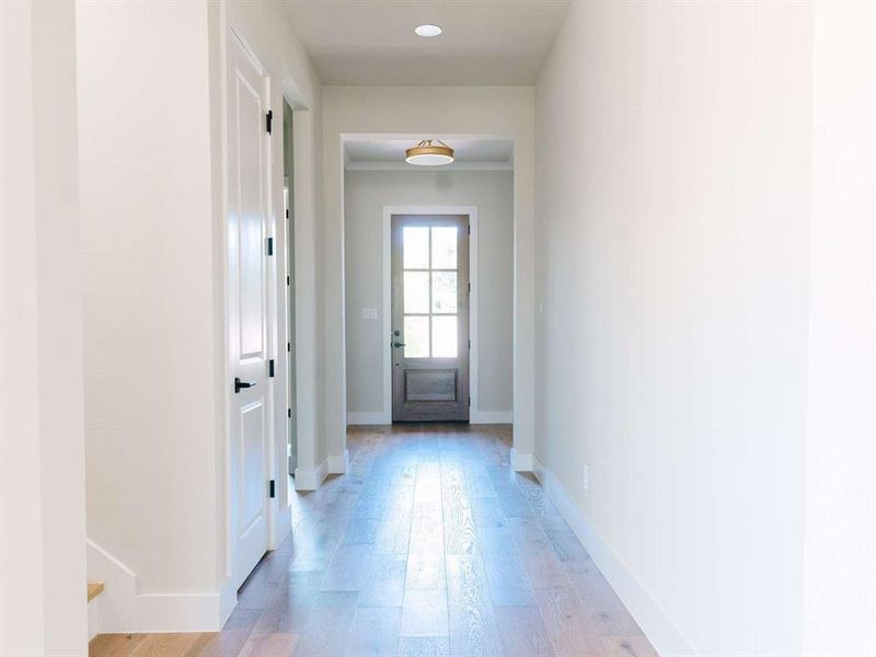 Spacious, unfurnished interior of a new home in , Aledo (Image 12).