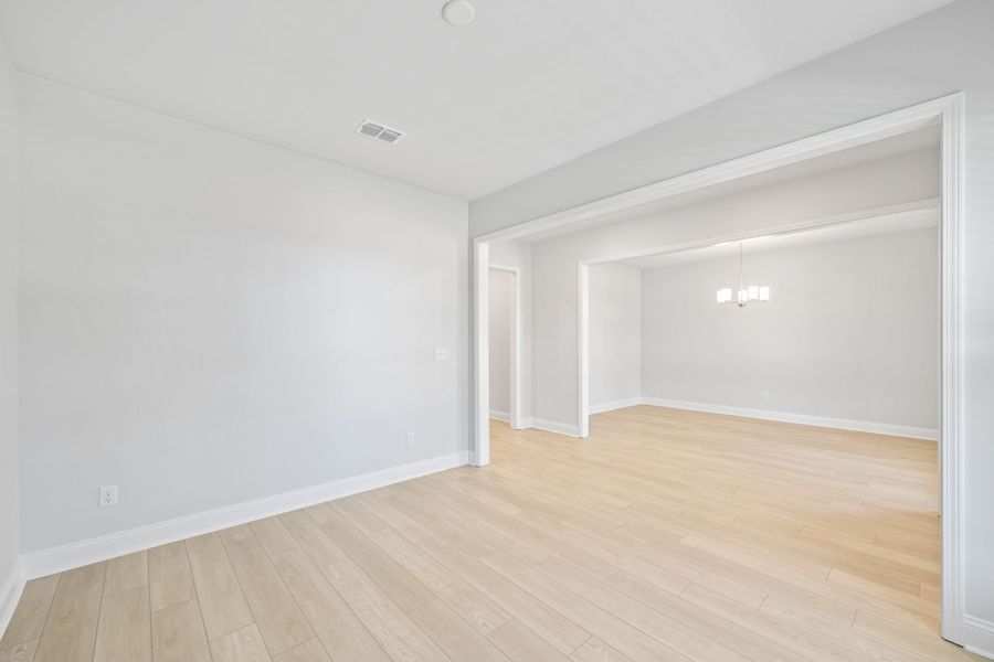 Spacious, unfurnished interior of a new home in Oakleaf Chase, Blythewood (Image 15). Spacious, unfurnished interior of a new home in Oakleaf Chase, Blythewood (Image 15).