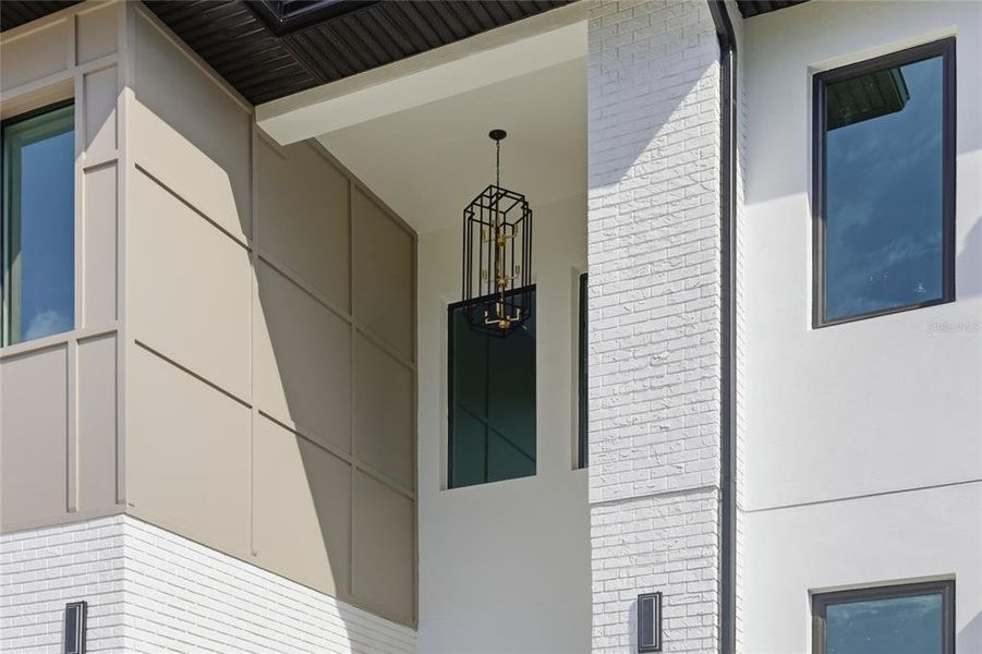 Exterior details and patio area of a home in , Tampa (Image 9).