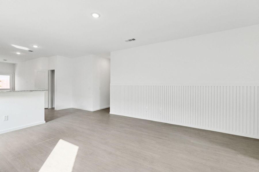 Spacious, unfurnished interior of a new home in River Ranch, Dayton (Image 29).