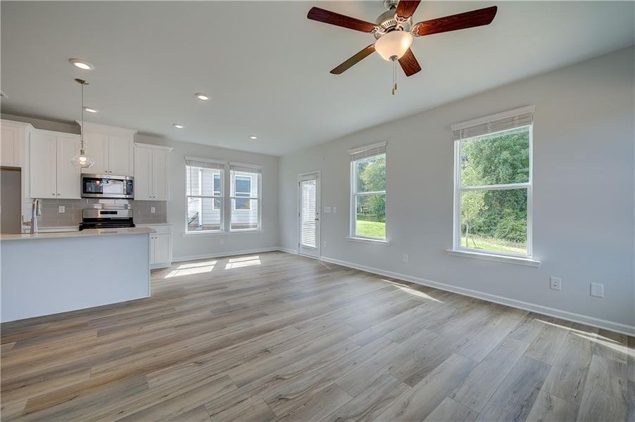 Spacious, unfurnished interior of a new home in Abbotts Crossing, Conyers (Image 20).