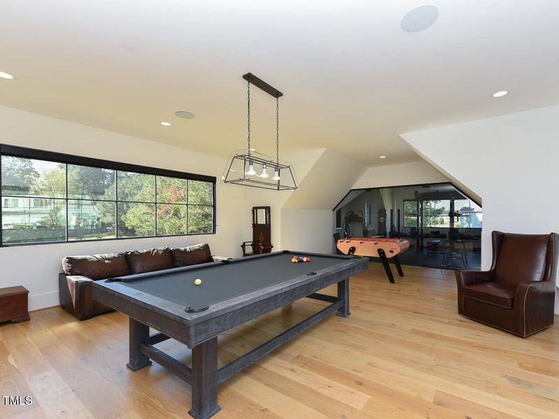 Interior - pool room2 - ok