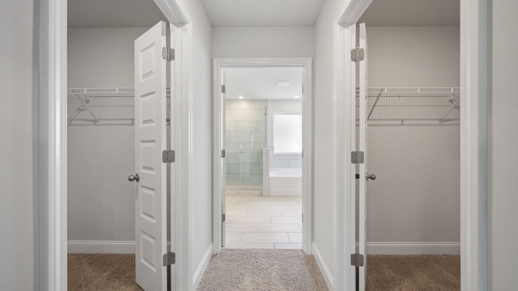 Spacious, unfurnished interior of a new home in Heritage Pointe, Senoia (Image 34).