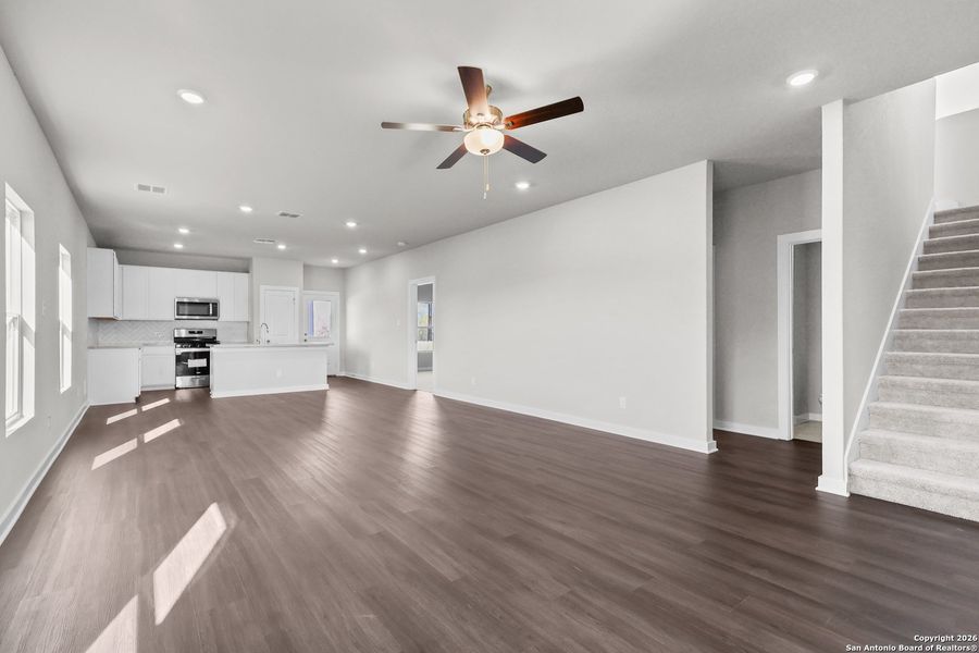 Spacious, unfurnished interior of a new home in Garden Grove, Schertz (Image 26).