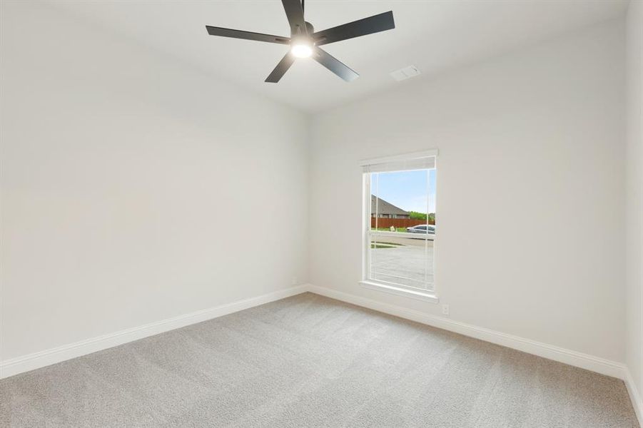 Spacious, unfurnished interior of a new home in Star Ranch, Godley (Image 15).