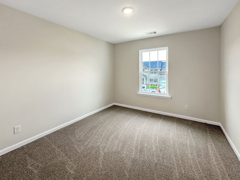 Spacious, unfurnished interior of a new home in Tranquil South, Hinesville (Image 15).