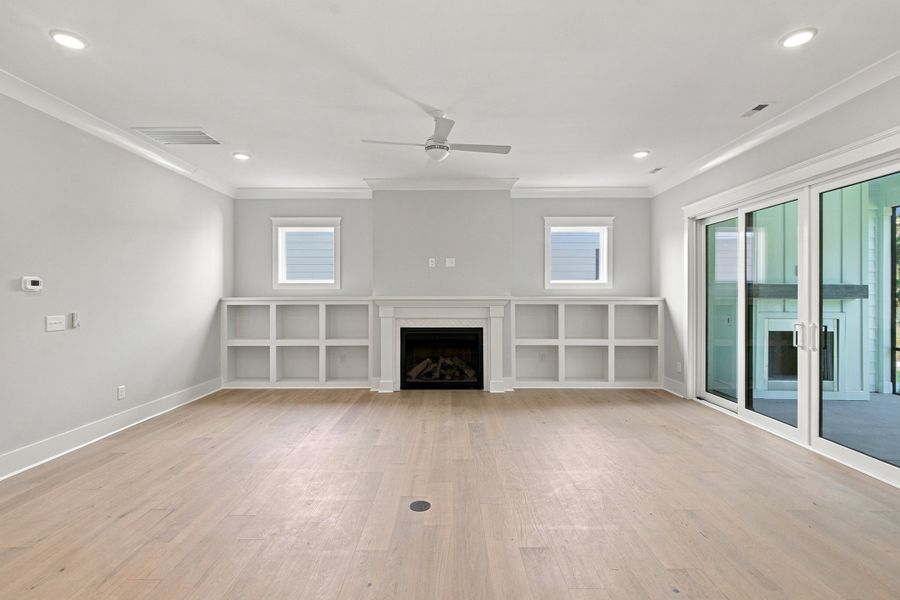 Representative unfurnished interior of a home built from the The Emerson by RobuckHomes in Stonehenge, Raleigh (Image 206).