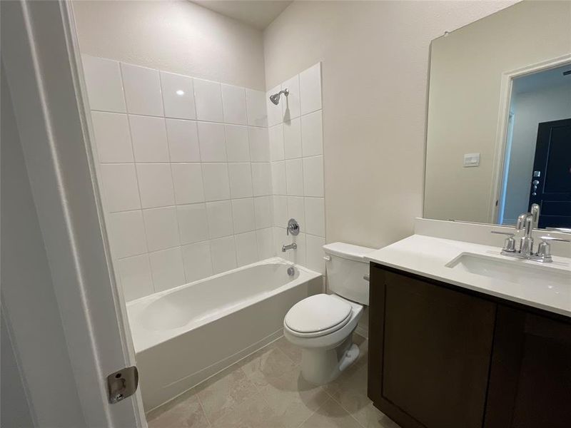 Furnished interior view inside a new home in Elevon, Lavon (Image 4). Furnished interior view inside a new home in Elevon, Lavon (Image 4).