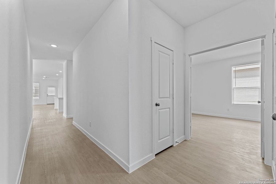 Spacious, unfurnished interior of a new home in Steelwood Trails: Coastline Collection, New Braunfels (Image 22). Spacious, unfurnished interior of a new home in Steelwood Trails: Coastline Collection, New Braunfels (Image 22).