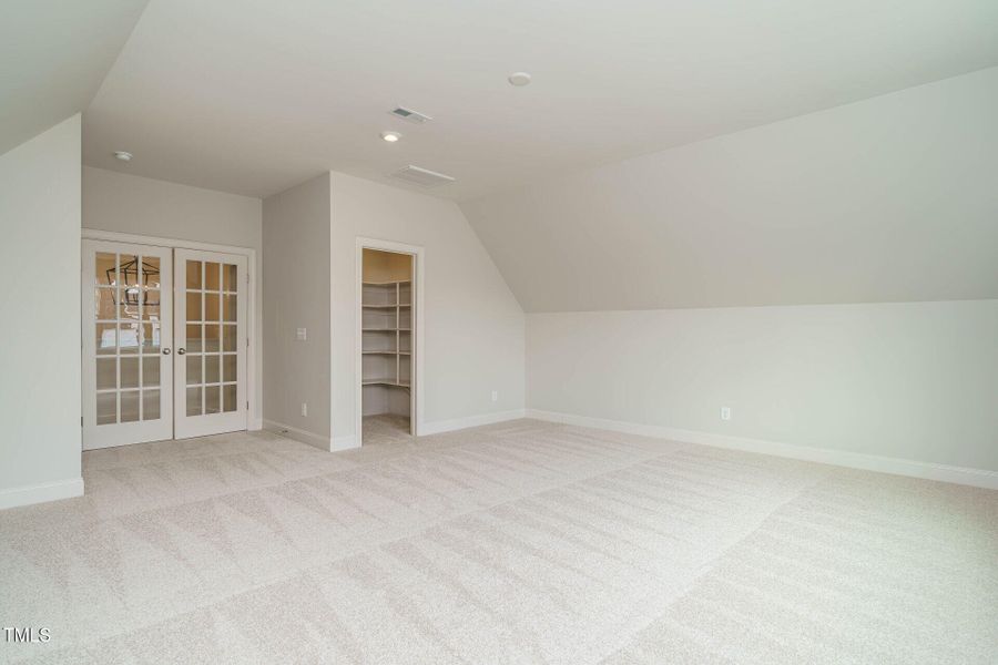 032-1920x1080-bonus-room