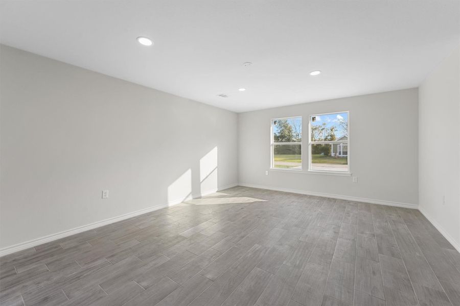 Spacious, unfurnished interior of a new home in , Dayton (Image 21).