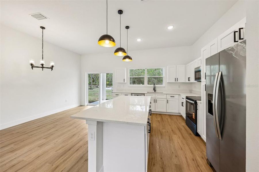 Furnished interior view inside a new home in , Ocklawaha (Image 12).