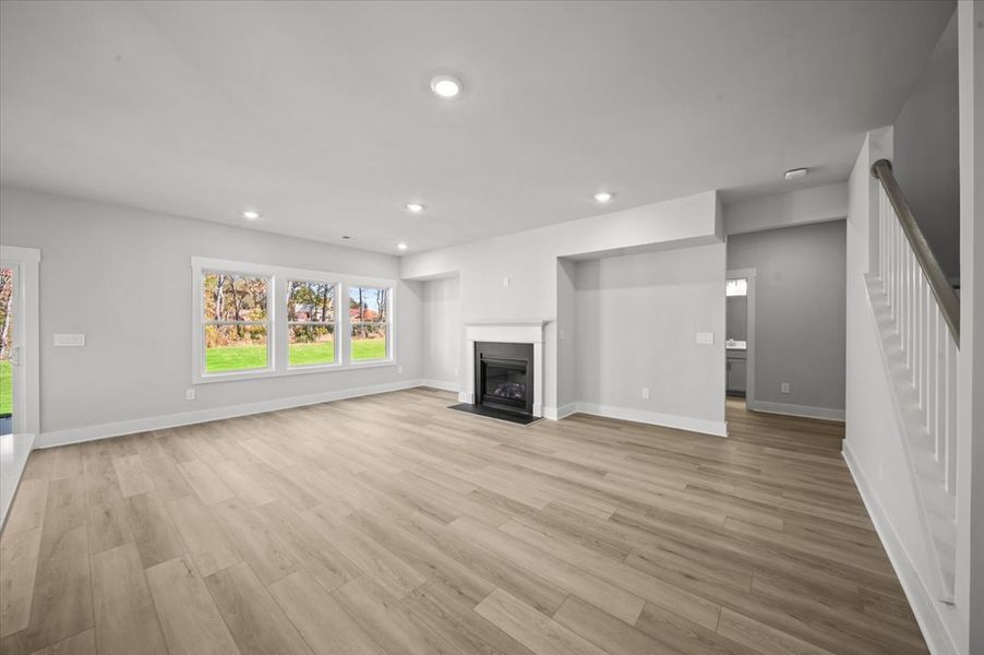 Spacious, unfurnished interior of a new home in Riverwood Farm, Piedmont (Image 18). Spacious, unfurnished interior of a new home in Riverwood Farm, Piedmont (Image 18).