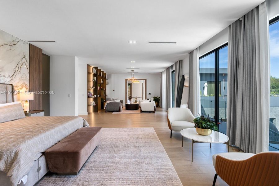 Furnished interior view inside a new home in , Pinecrest (Image 19).