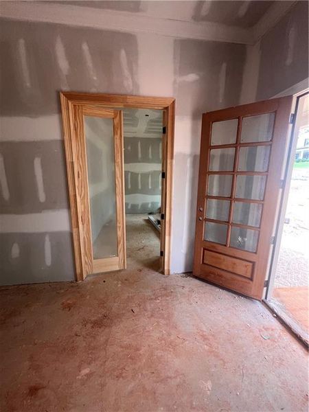 Spacious, unfurnished interior of a new home in , Commerce (Image 5).