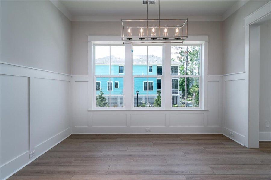 Spacious, unfurnished interior of a new home in Wando Village, Charleston (Image 18).