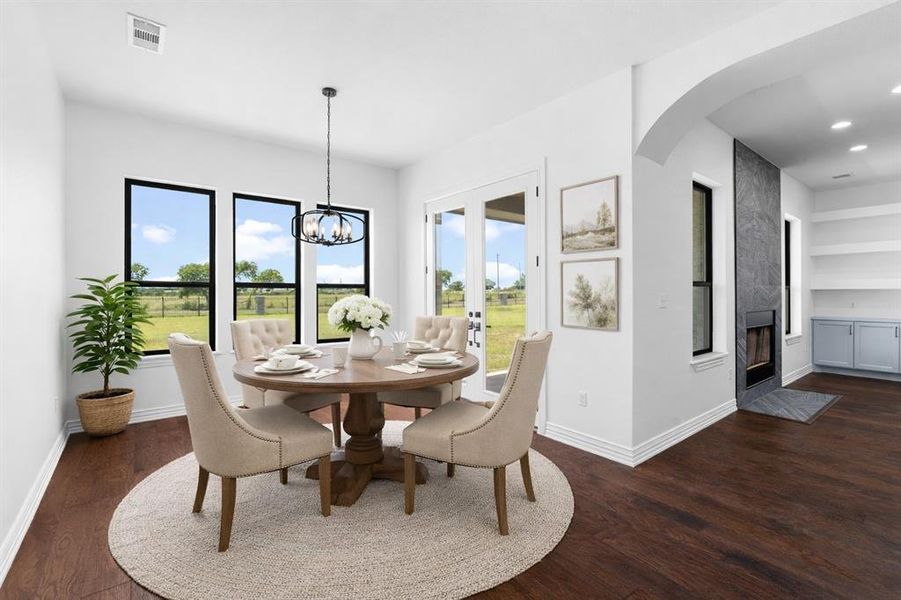 VIRTUALLY STAGED BREAKFAST ROOM