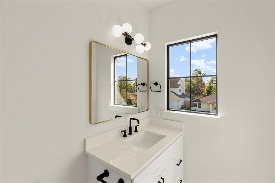 secondary ensuite bath