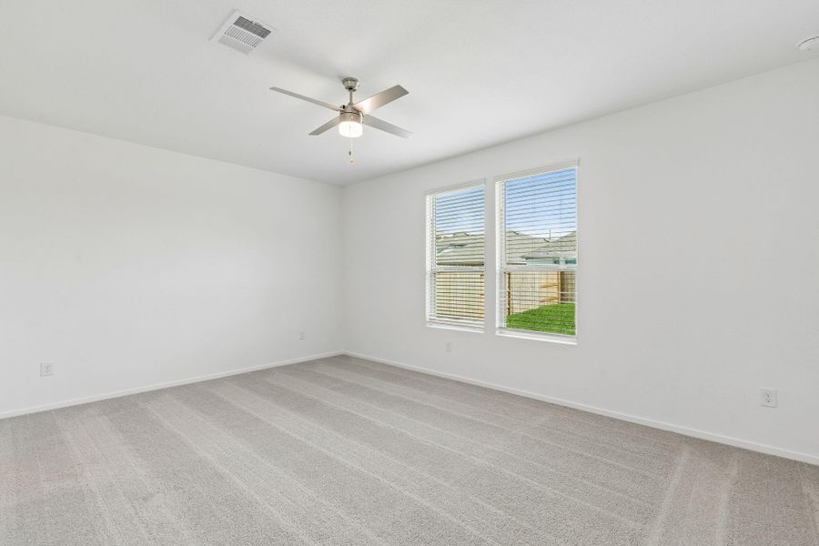 Spacious, unfurnished interior of a new home in Mavera, Conroe (Image 19).