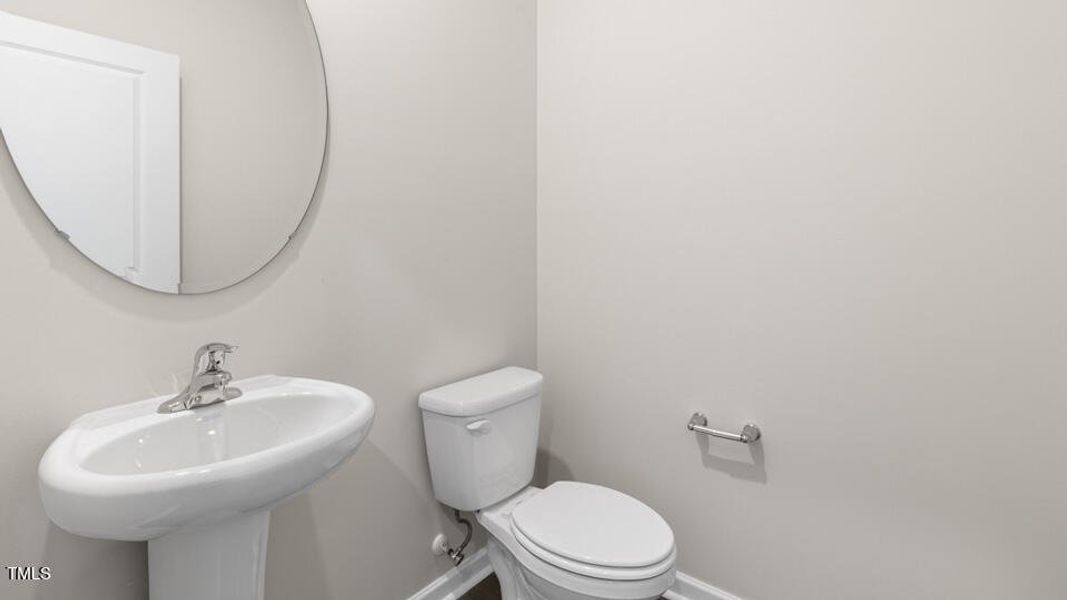 dr-horton-baker-farm-lot-116-014