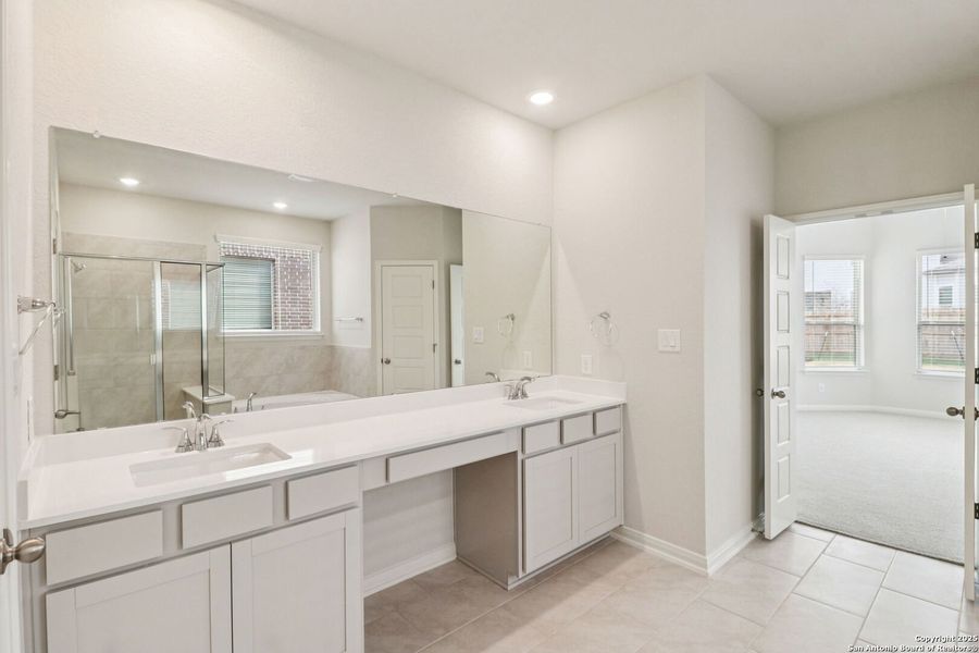 Furnished interior view inside a new home in Fox Falls, Boerne (Image 7). Furnished interior view inside a new home in Fox Falls, Boerne (Image 7).