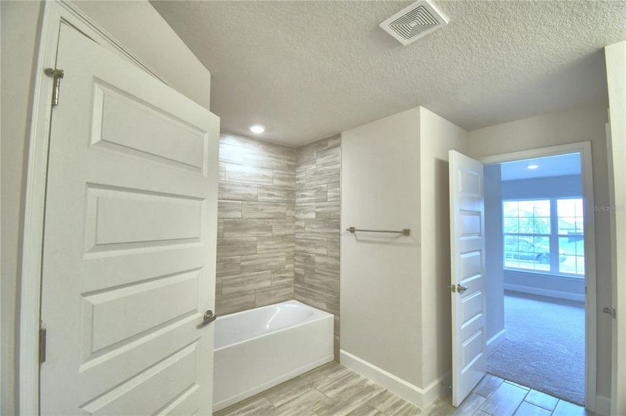 Furnished interior view inside a new home in , Auburndale (Image 18).