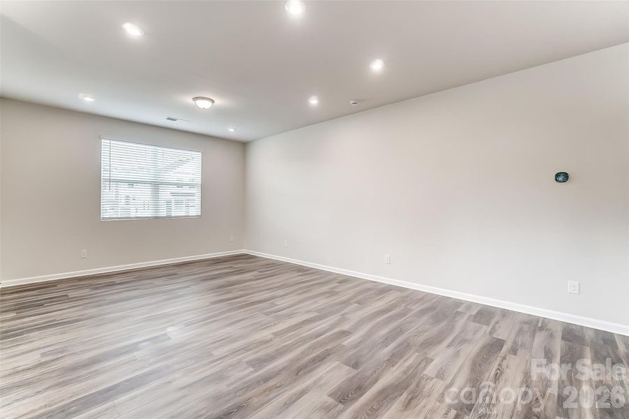 Spacious, unfurnished interior of a new home in Cheyney, Charlotte (Image 27).