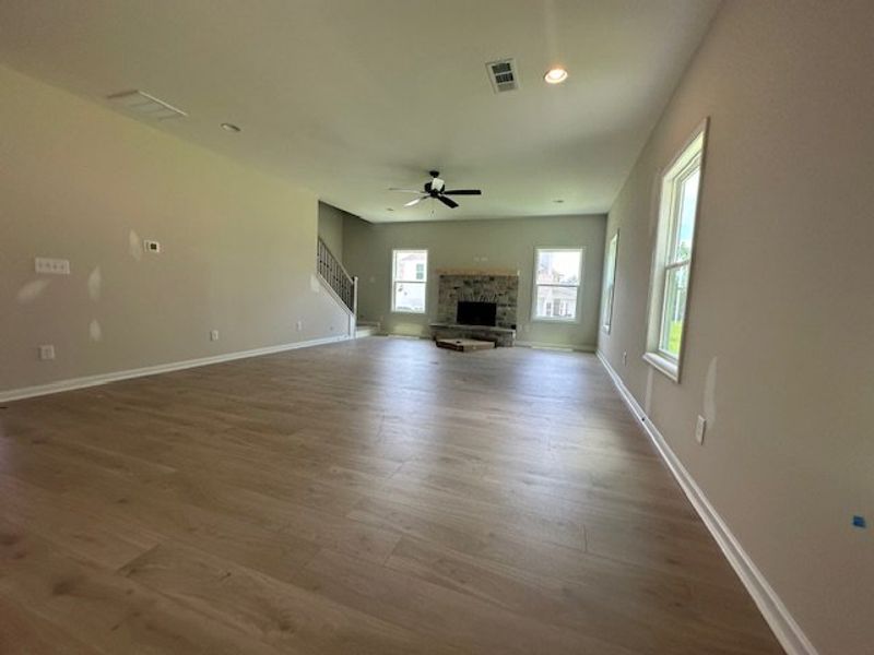 Spacious, unfurnished interior of a new home in Sagebrook, Newnan (Image 13).