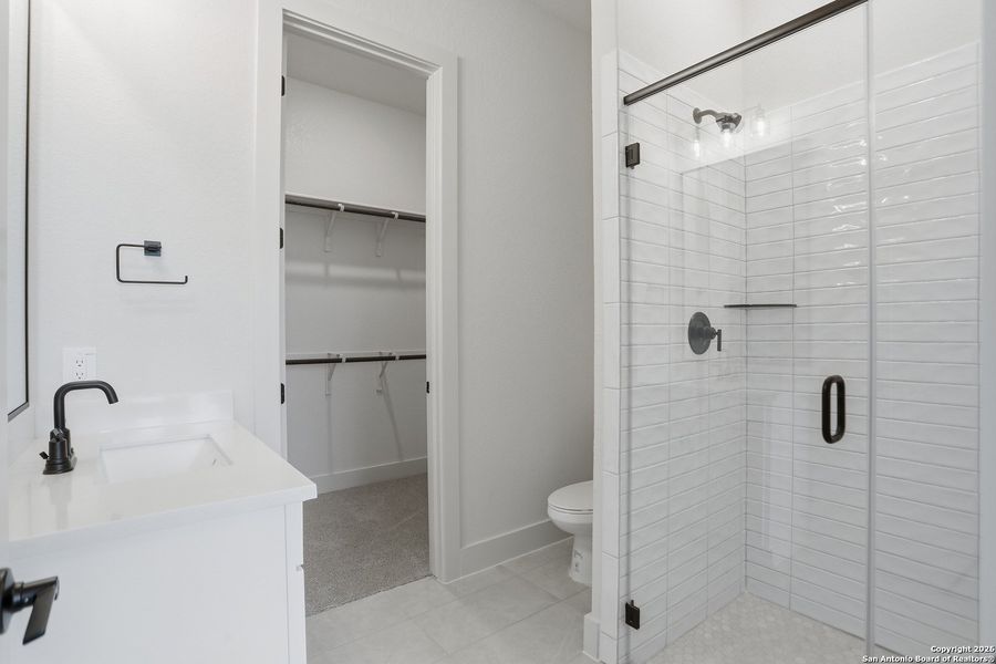 Furnished interior view inside a new home in Haby Hill 50s, San Antonio (Image 14).