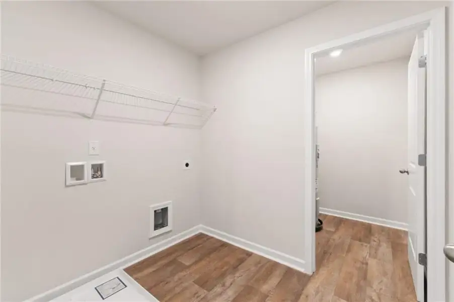 Spacious, unfurnished interior of a new home in Millstone Manor, Conyers (Image 16). Spacious, unfurnished interior of a new home in Millstone Manor, Conyers (Image 16).