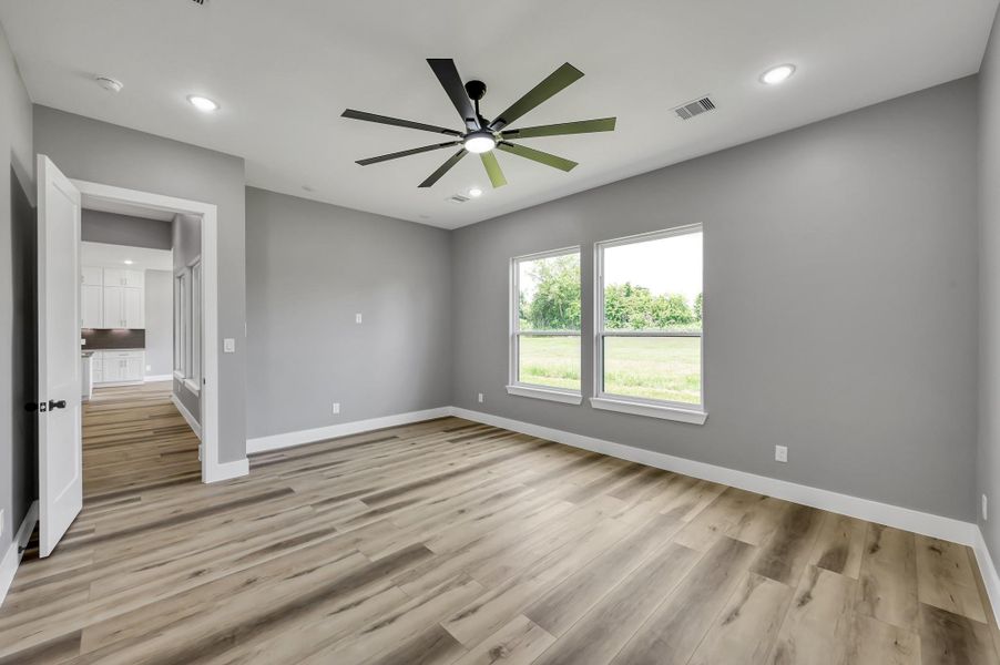 Spacious, unfurnished interior of a new home in , Montgomery (Image 21).