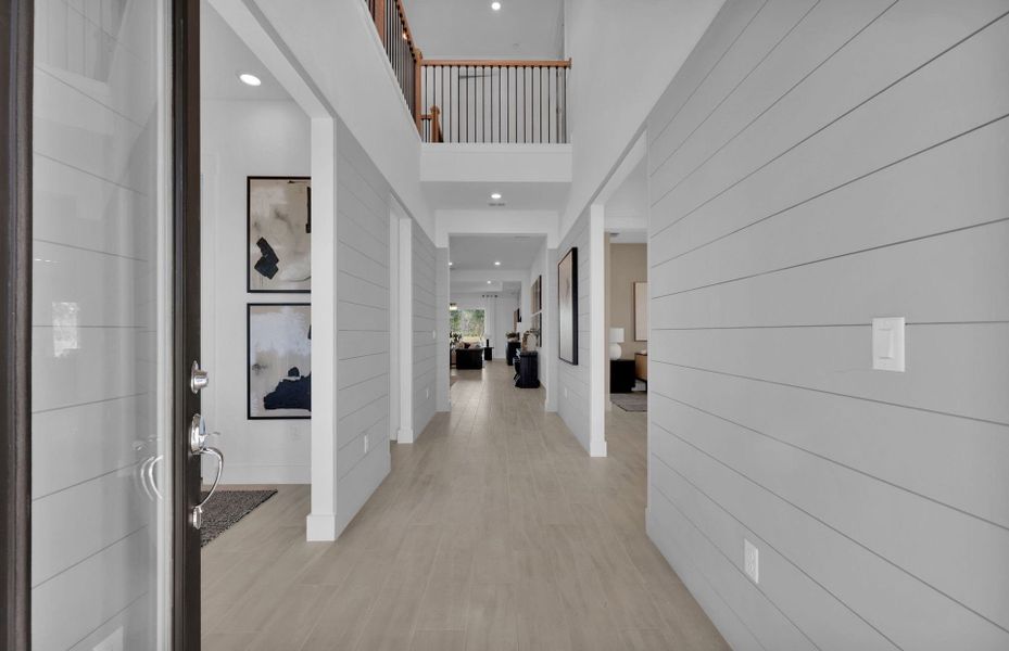 Merlot Grand | Entryway Merlot Grand | Entryway