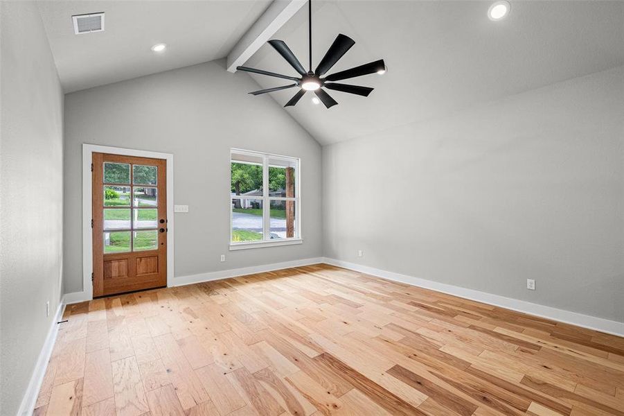 Spacious, unfurnished interior of a new home in , Granbury (Image 22). Spacious, unfurnished interior of a new home in , Granbury (Image 22).