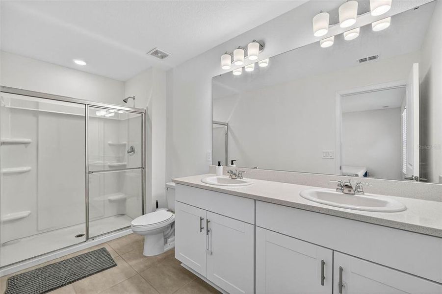 Furnished interior view inside a new home in , Kissimmee (Image 18).