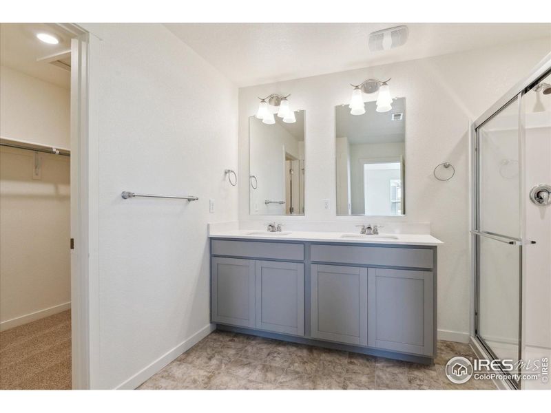 Furnished interior view inside a new home in Silver Peaks, Lochbuie (Image 8).