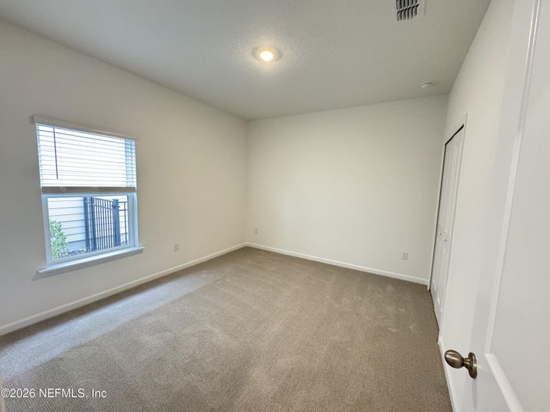 Spacious, unfurnished interior of a new home in Hyland Trail, Green Cove Springs (Image 30).