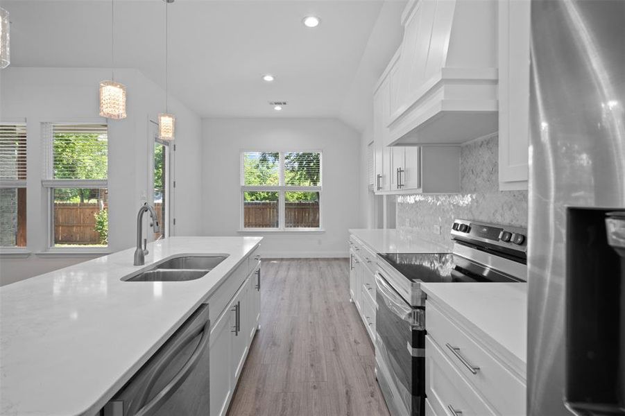 Furnished interior view inside a new home in , Waxahachie (Image 8).