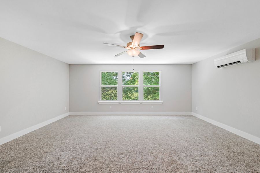 Representative unfurnished interior of a home built from the One Story Farmhouse by Norfleet Builders in Cambria, White House (Image 24).