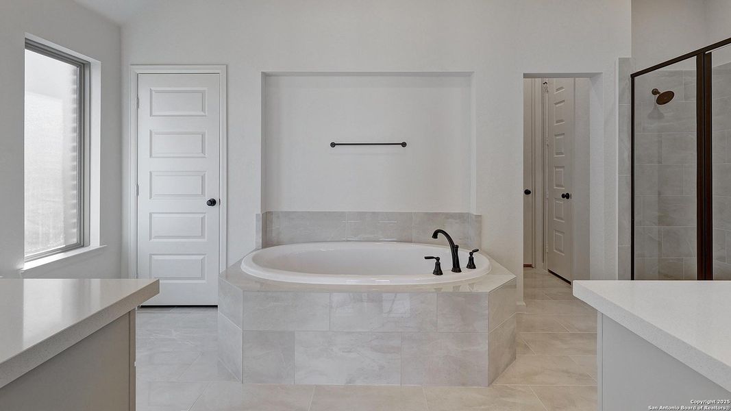 Furnished interior view inside a new home in Haby Hill 50', San Antonio (Image 10). Furnished interior view inside a new home in Haby Hill 50', San Antonio (Image 10).