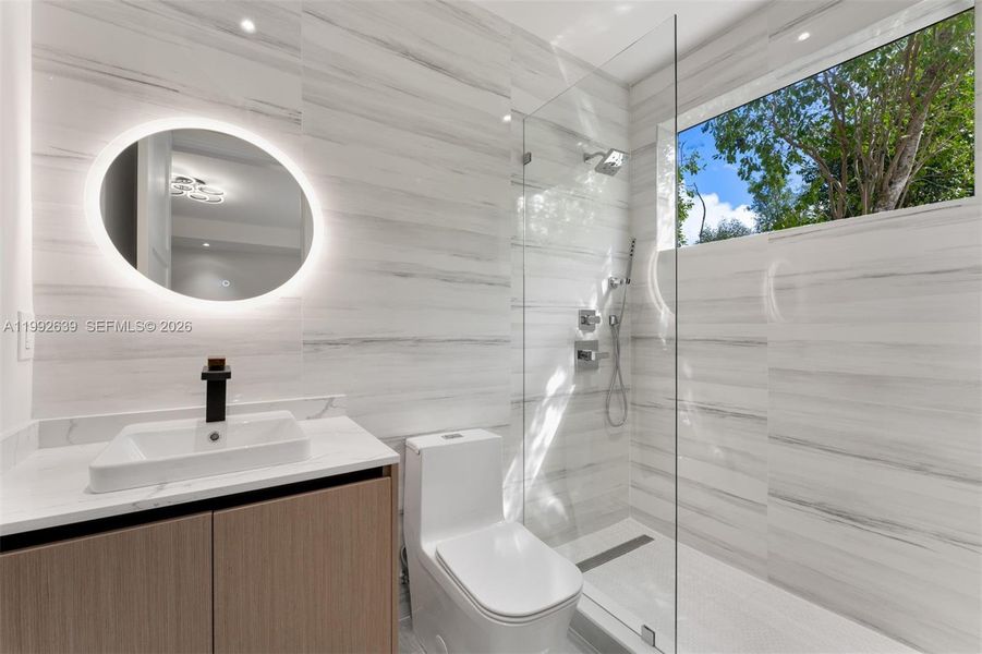 Image 50 of a home in .