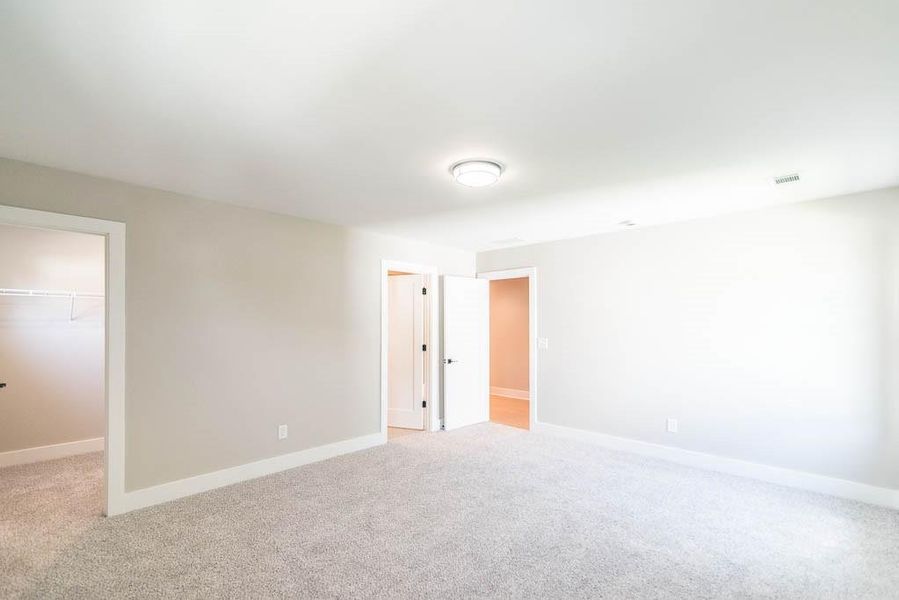 Spacious, unfurnished interior of a new home in Creekside, Decatur (Image 10).