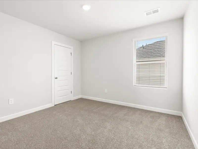 Spacious, unfurnished interior of a new home in Creek Ridge - Heritage Collection, Spartanburg (Image 11). Spacious, unfurnished interior of a new home in Creek Ridge - Heritage Collection, Spartanburg (Image 11).