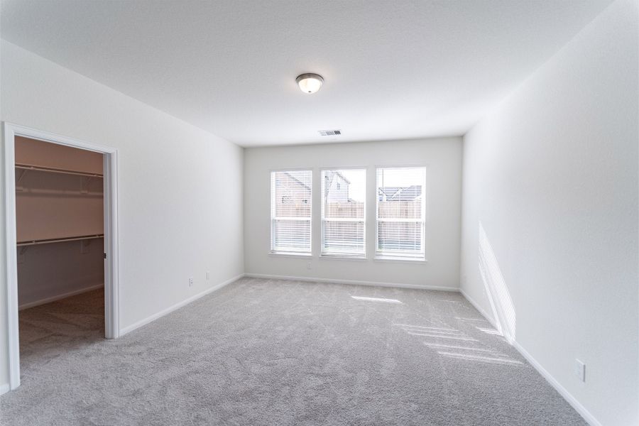 Spacious, unfurnished interior of a new home in Harvest Pointe, Needville (Image 22).