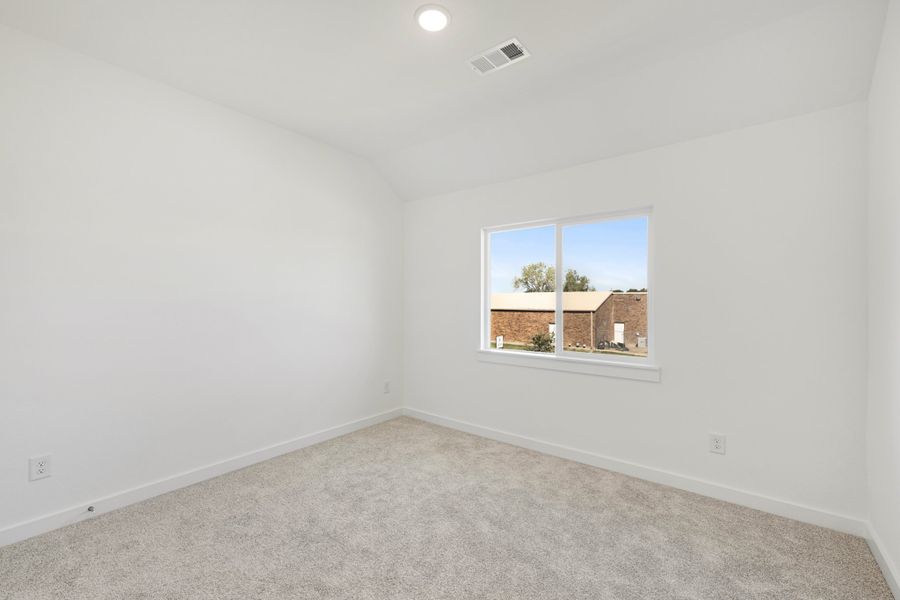 Spacious, unfurnished interior of a new home in Woodbridge Townhomes, Wylie (Image 23).