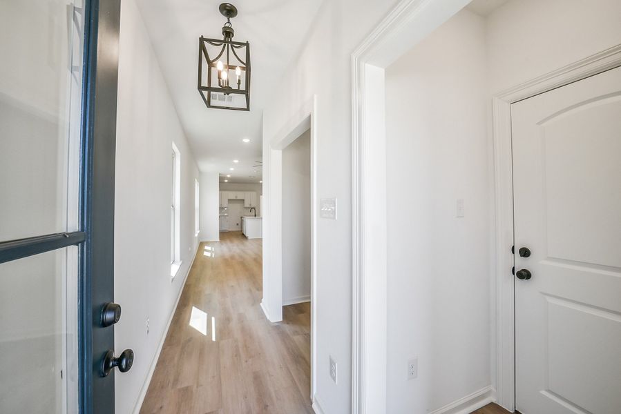Spacious, unfurnished interior of a new home in Mostyn Springs, Magnolia (Image 17).