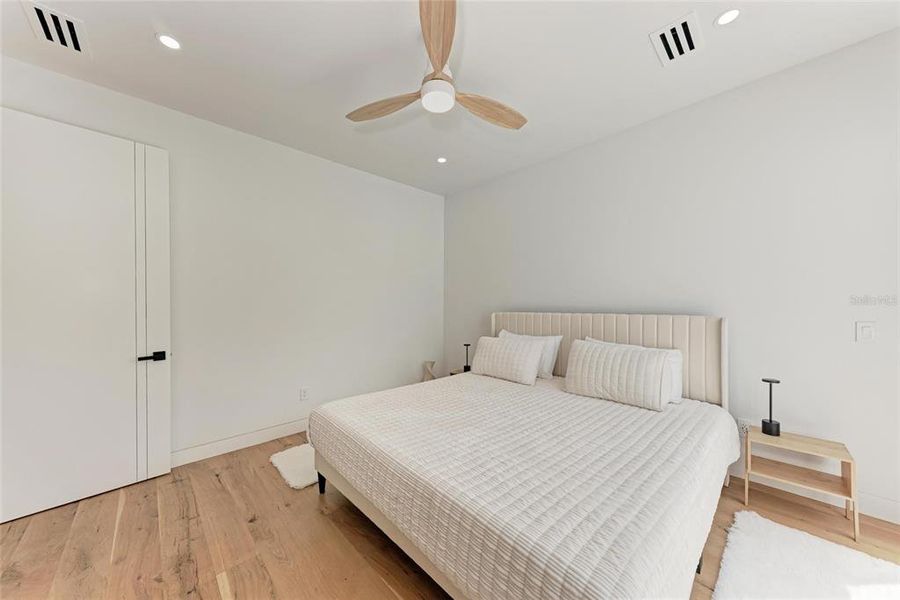 Furnished interior view inside a new home in , Sarasota (Image 55).