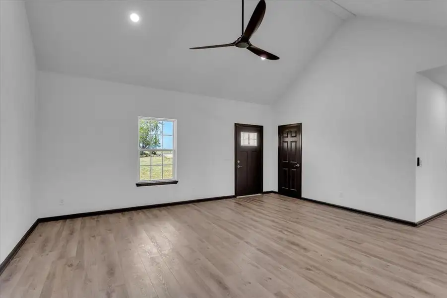 Spacious, unfurnished interior of a new home in , Whitesboro (Image 12).